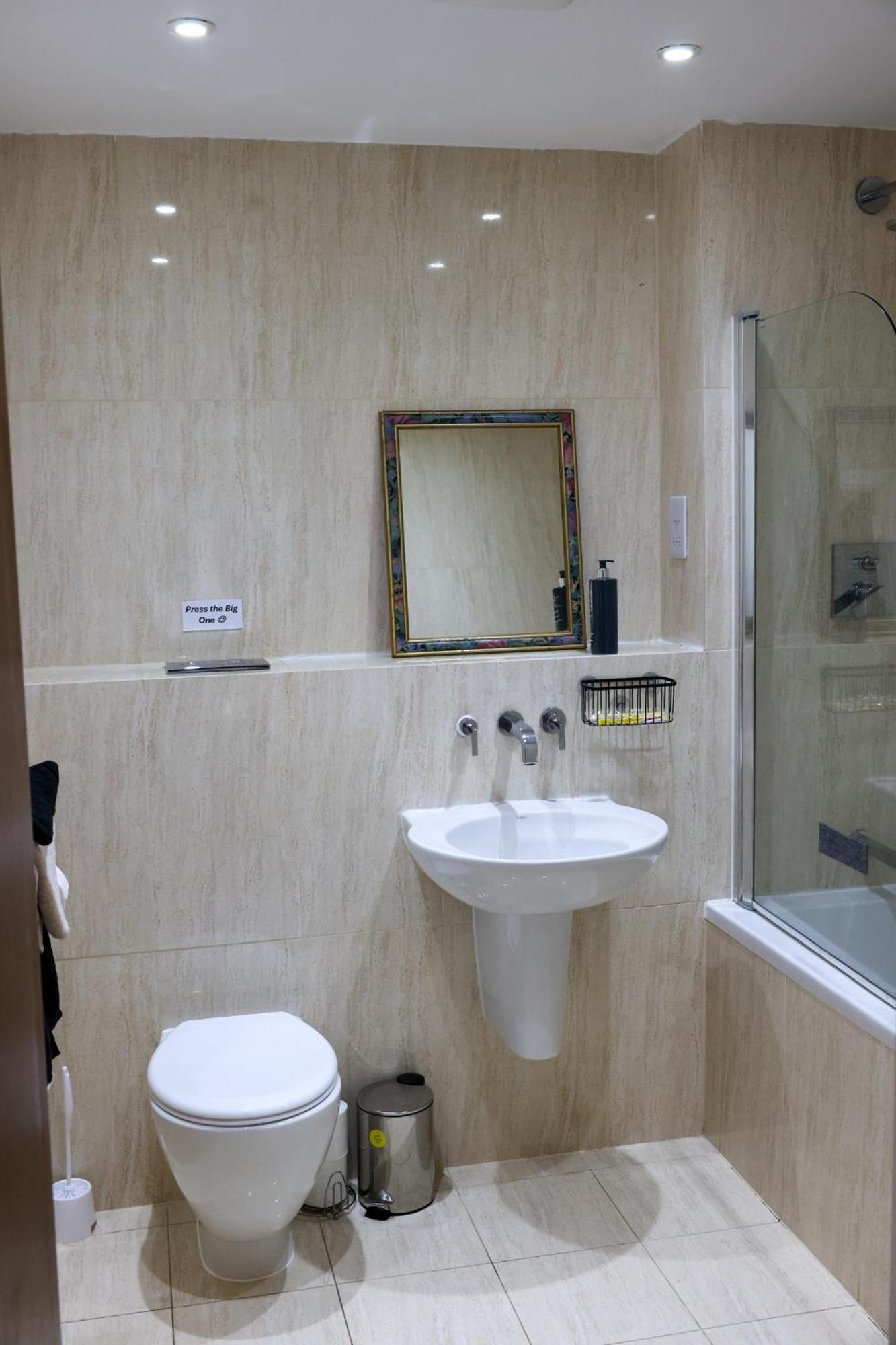 Centrally Located 1Br Apt Near Edg Cricket, University Of Bham, Priory Hospital & Cannon Hill Park 버밍엄 외부 사진