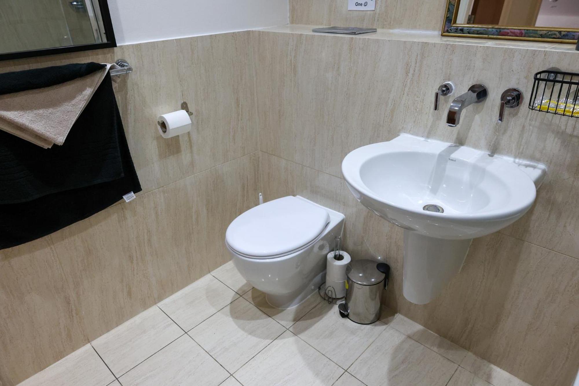 Centrally Located 1Br Apt Near Edg Cricket, University Of Bham, Priory Hospital & Cannon Hill Park 버밍엄 외부 사진
