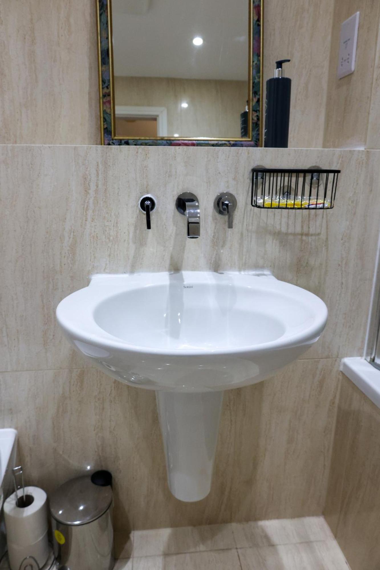 Centrally Located 1Br Apt Near Edg Cricket, University Of Bham, Priory Hospital & Cannon Hill Park 버밍엄 외부 사진